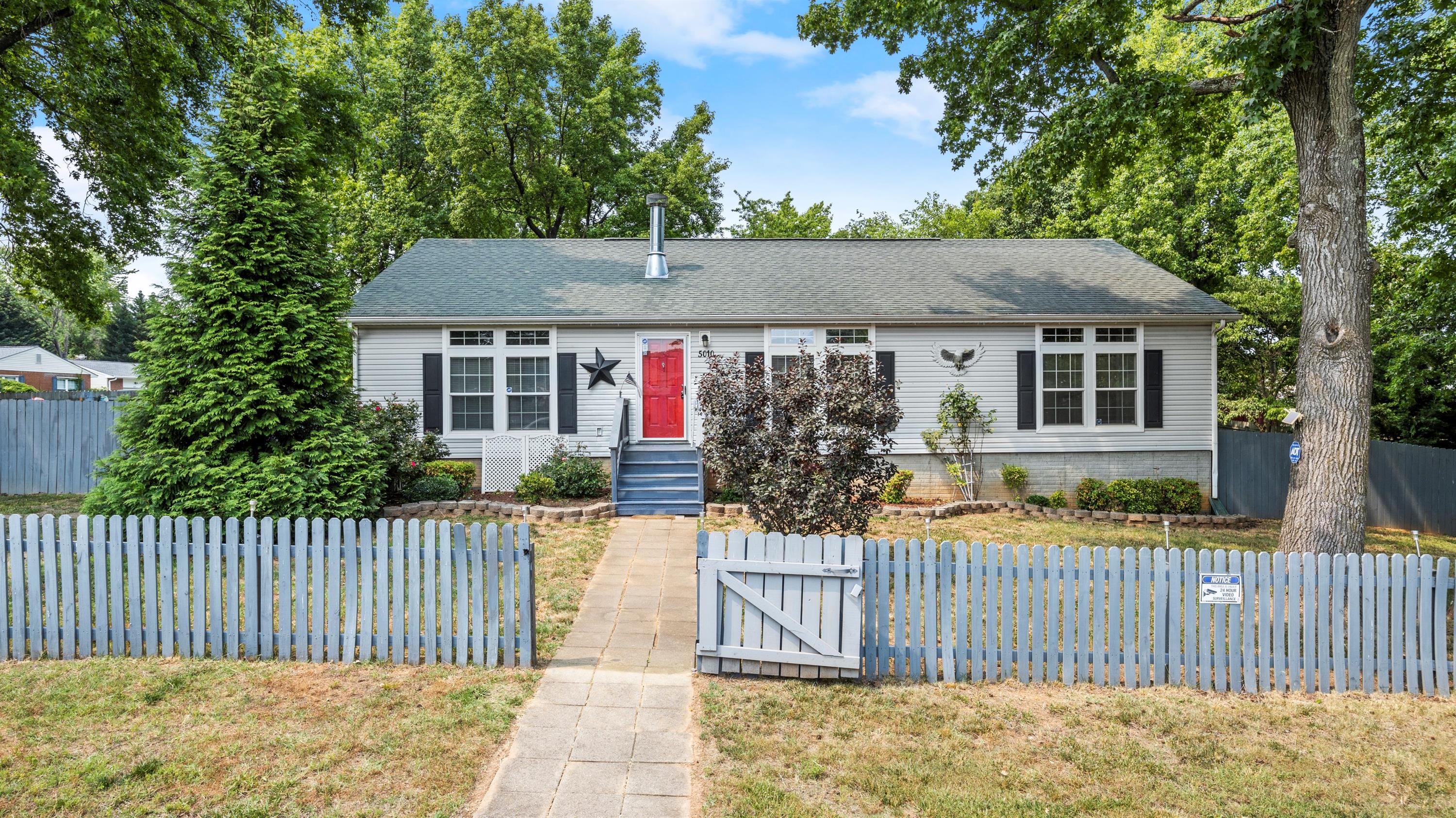 5010 Blake Dr